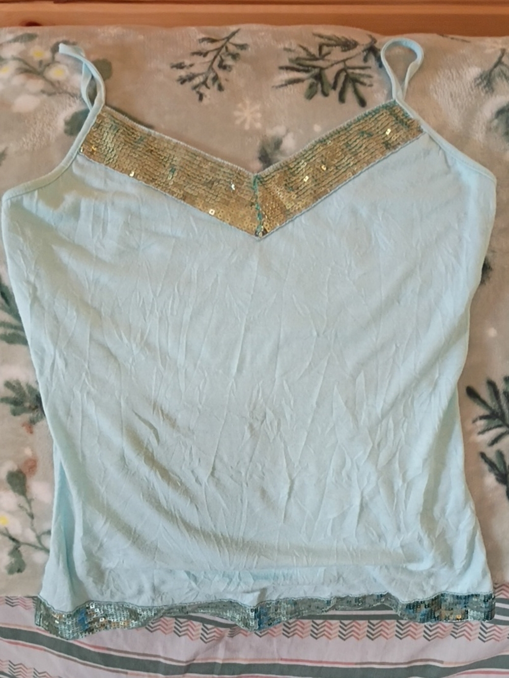 Juniors Size M No Boundaries Light Blue Camisole with Gold Sequin Trim